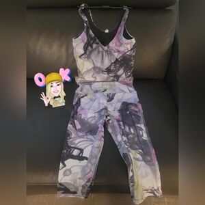 lululemon Align™ Throwback Print High-Rise Crop 17" Leggings (4) & Tank Top (6)